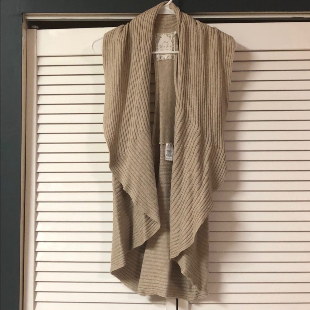 Guess sleeveless sweater